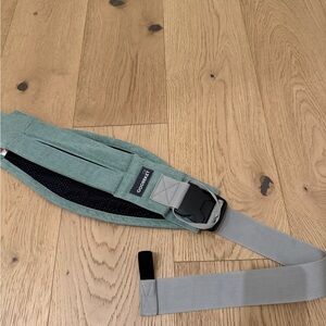 Gooseket Toddler Sling Mint